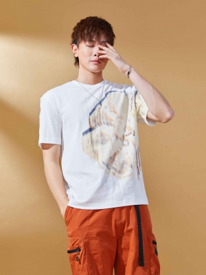 短袖圓領(lǐng)T恤