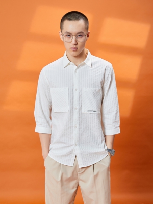 七分袖翻領(lǐng)襯衣