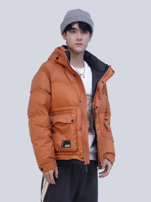 短款帶帽羽絨服